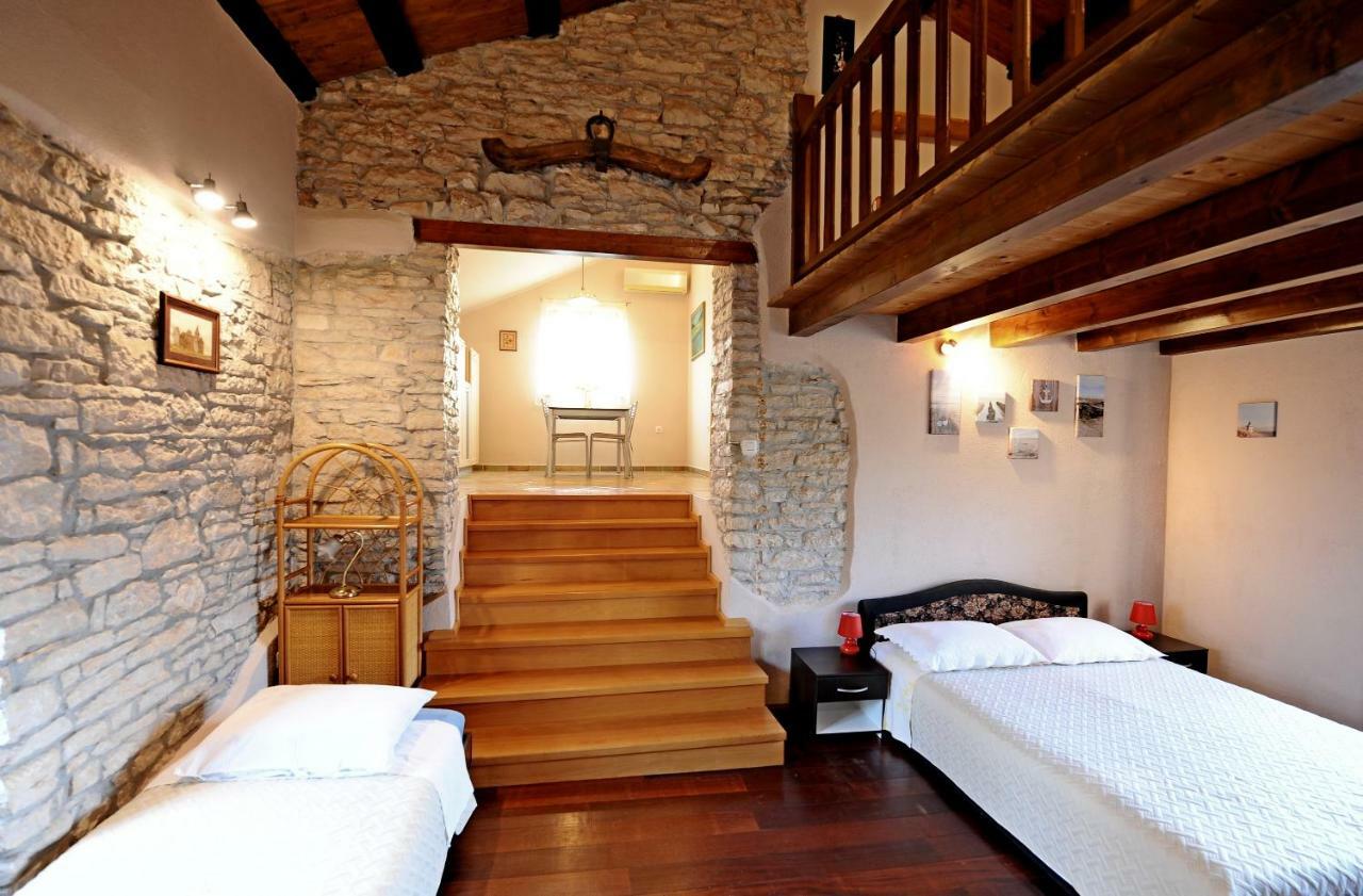 Apartment Paola Rakalj Luaran gambar