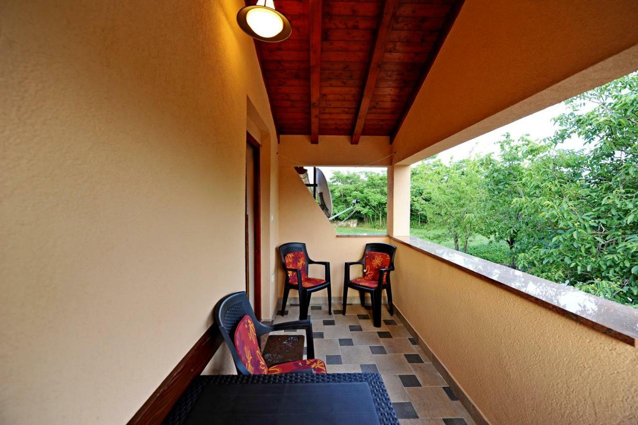 Apartment Paola Rakalj Luaran gambar