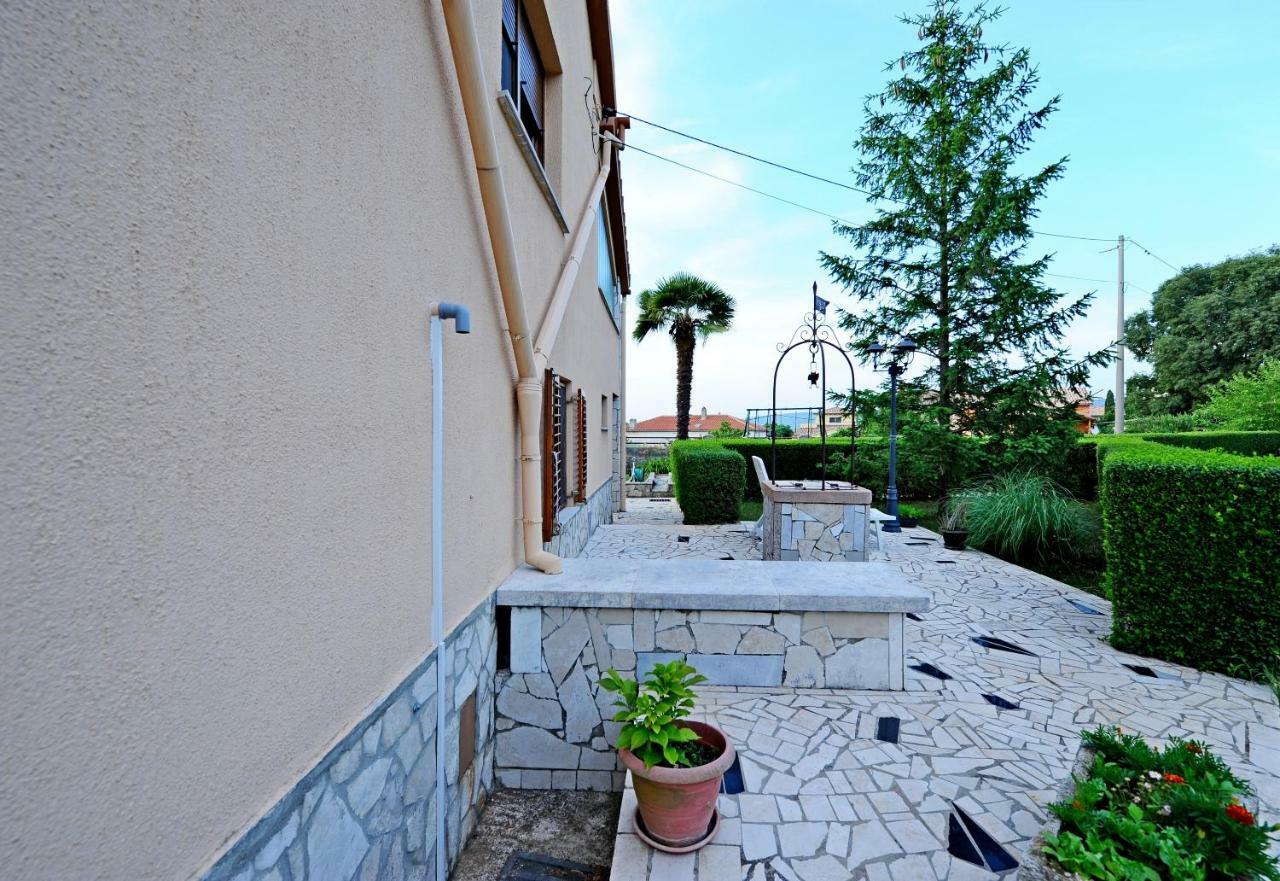 Apartment Paola Rakalj Luaran gambar